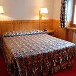 Grauson Hotel 3*